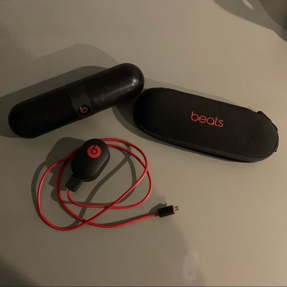 Beats by Dr. Dre Accessories - Beat by Dr. Dre Pill Speaker